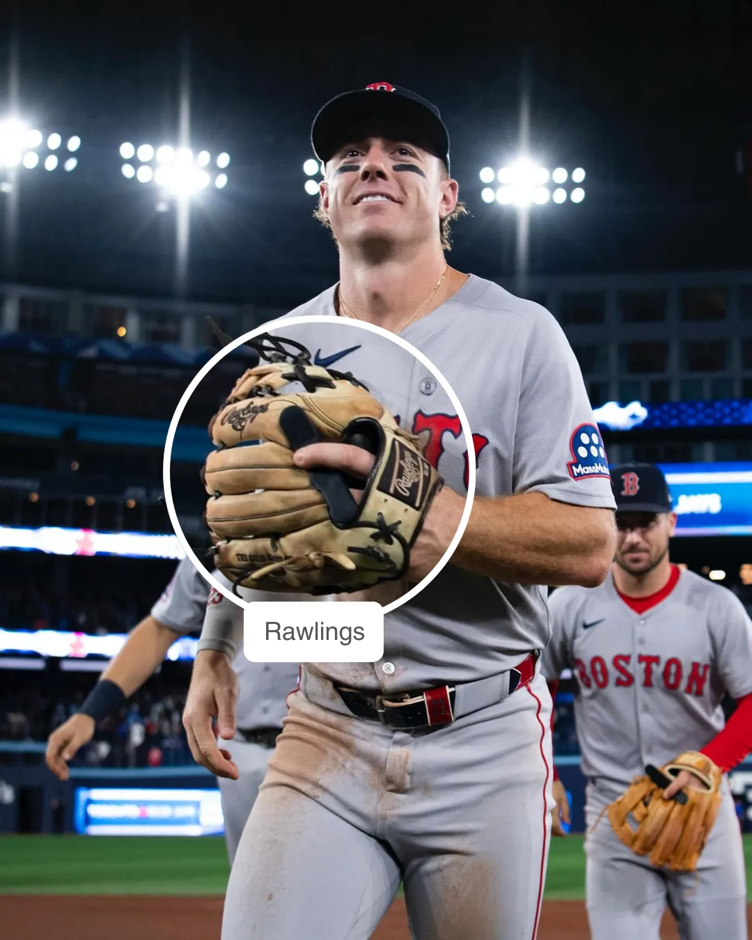 Romy Gonzalez wearing Rawlings glove